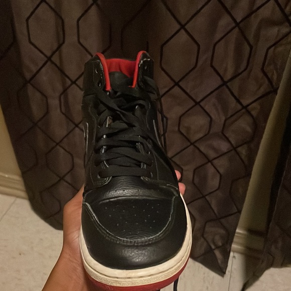 Black and red 1s - Picture 2 of 5
